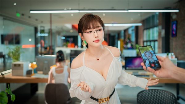 完蛋我被美女包围了之前传